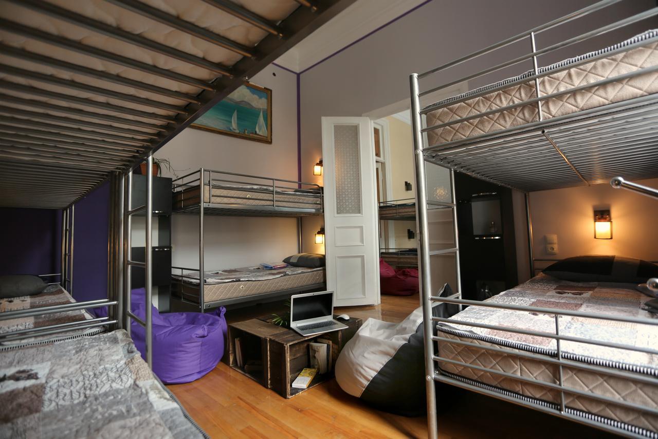 Lilus Hostel Батумі Екстер'єр фото