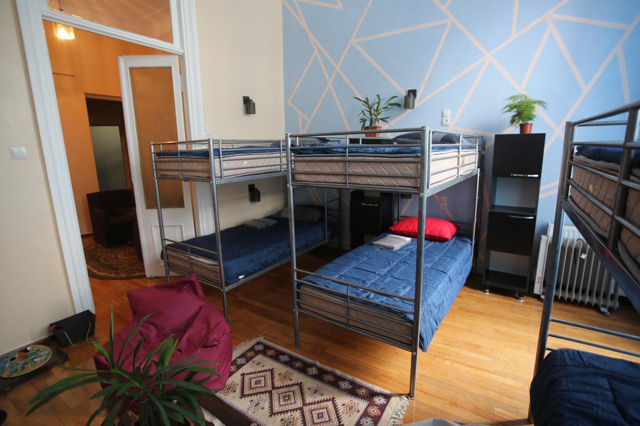 Lilus Hostel Батумі Екстер'єр фото