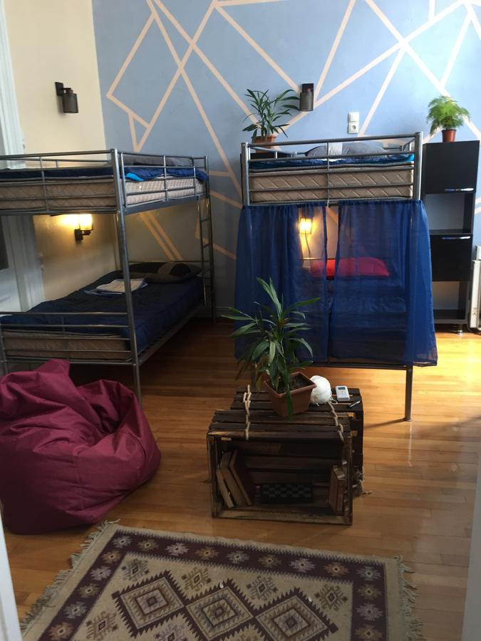 Lilus Hostel Батумі Екстер'єр фото