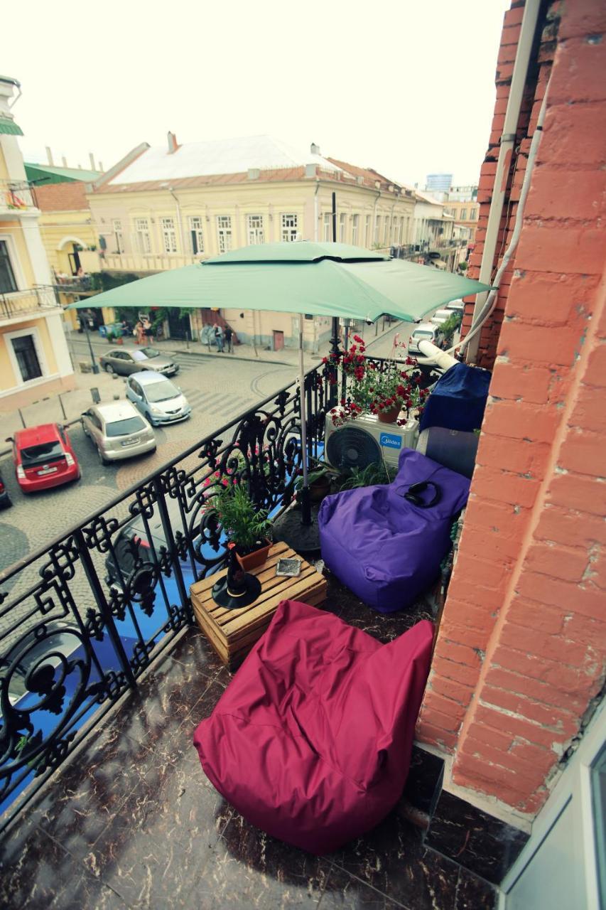 Lilus Hostel Батумі Екстер'єр фото
