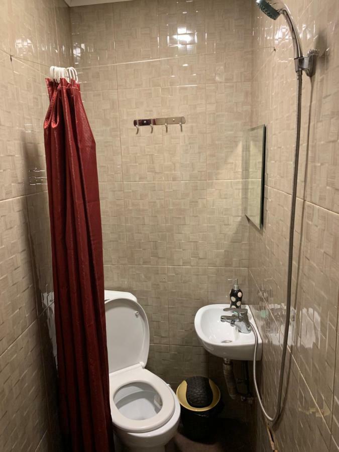 Lilus Hostel Батумі Екстер'єр фото
